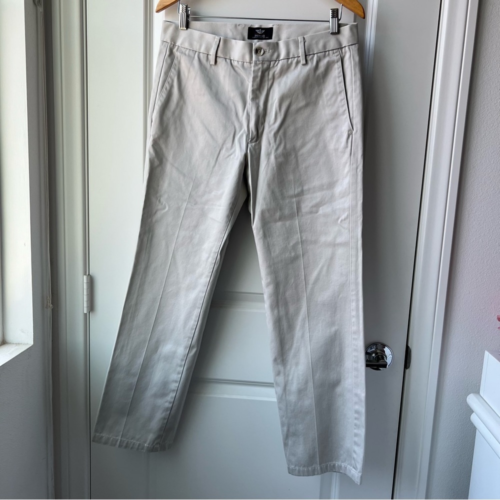 Dockers Signature Khaki Slim Fit